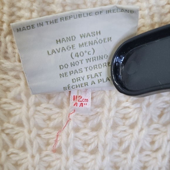 Gaeltarra Hand loomed  Aran 100% wool cable knit  cardigan sweater - Picture 6 of 12